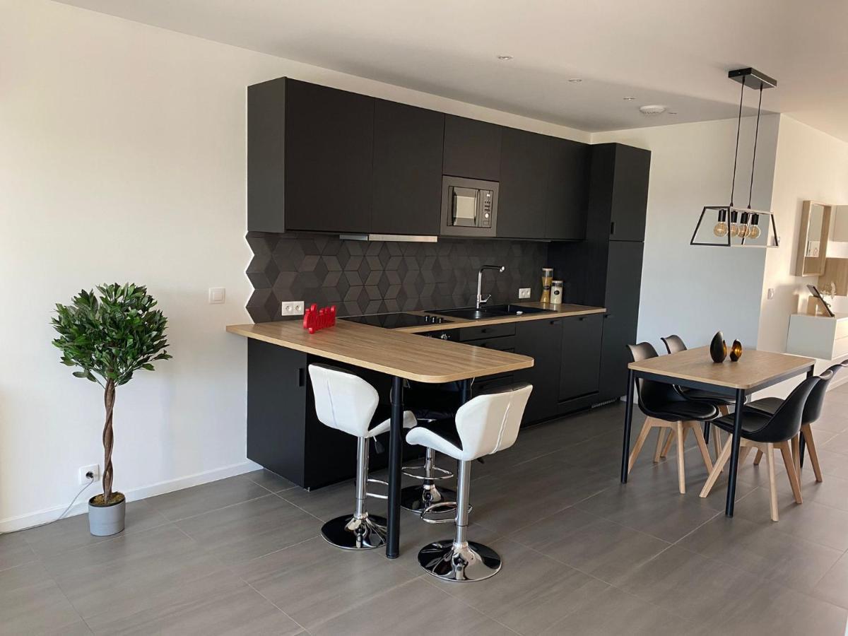 Gold Cocoon T3 74M2 Proche Centre Ville Villejust ภายนอก รูปภาพ